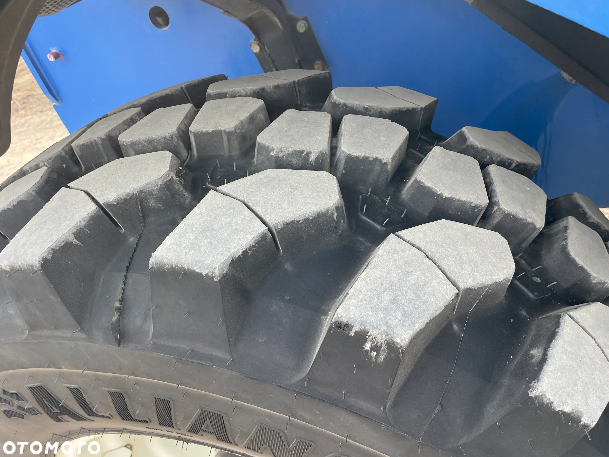 New Holland LM 7.42 - 7