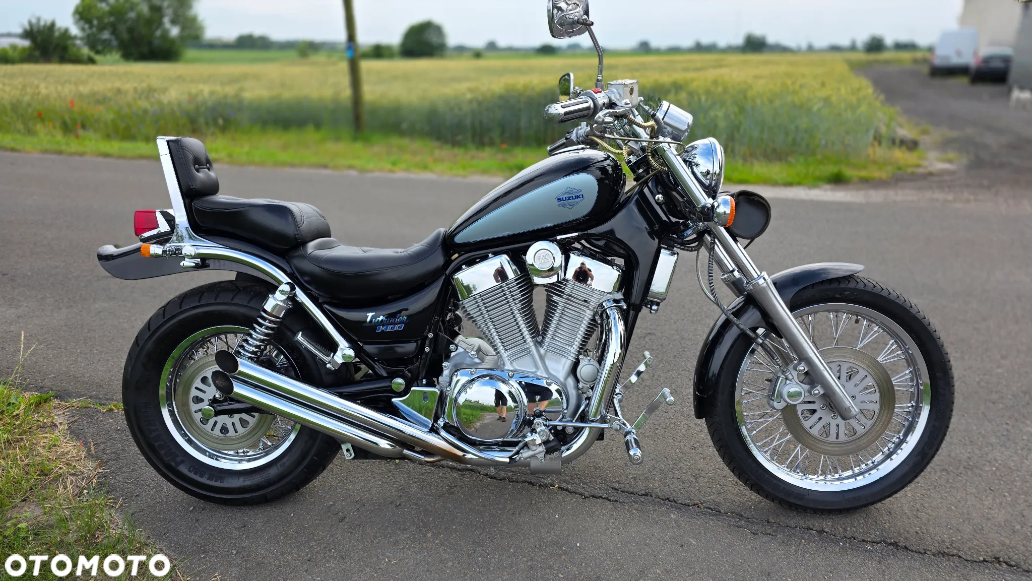 Suzuki Intruder - 8