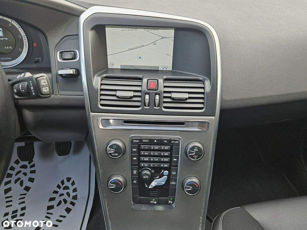 Volvo XC 60 D3 Momentum - 21