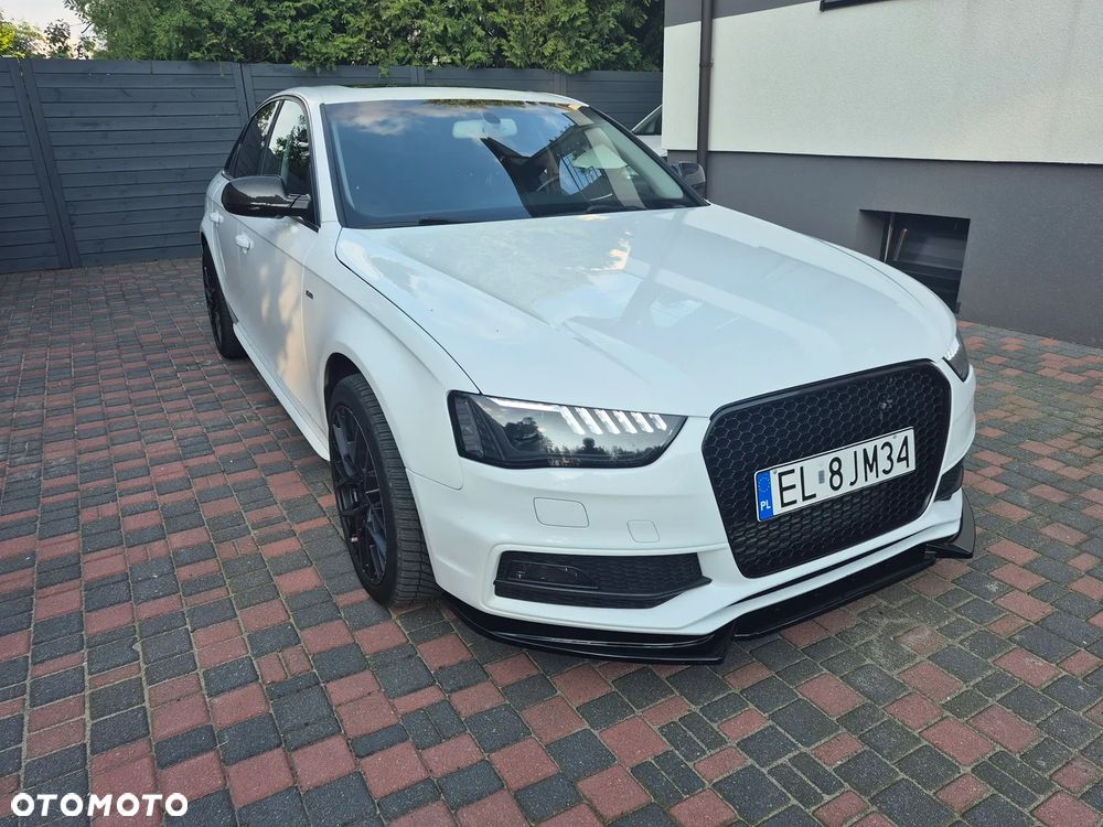 Audi A4 Limousine - 13