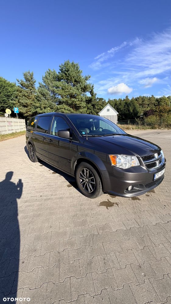 Dodge Grand Caravan - 8