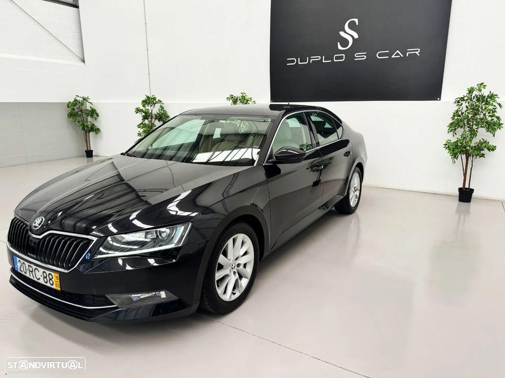 Skoda Superb 2.0 TDI Laurin&Klement DSG - 6