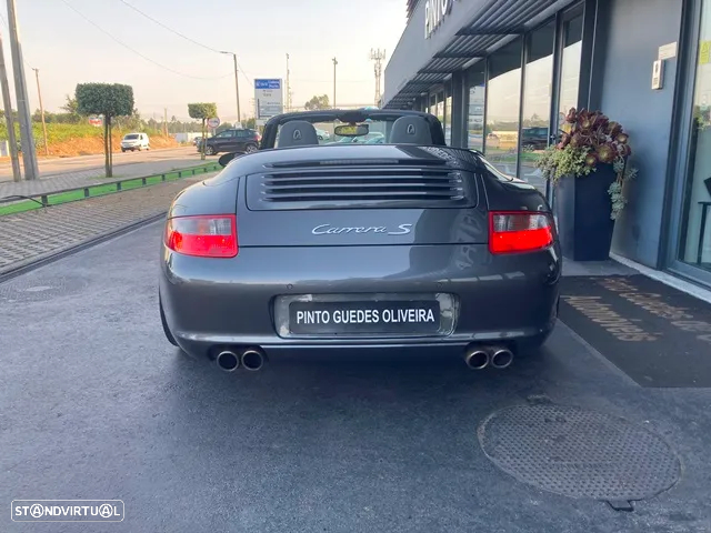 Porsche 911 (997) Carrera 4 S - 8