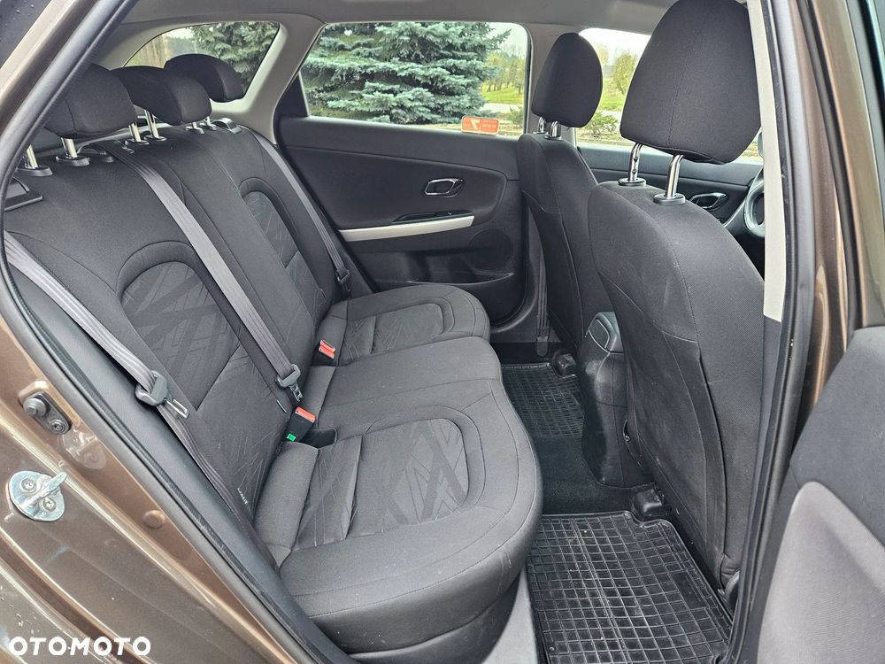 Kia Ceed 1.6 GDI L - 17