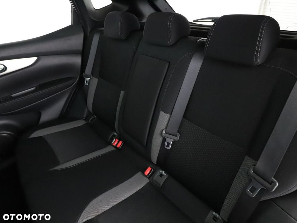 Nissan Qashqai 1.2 DIG-T N-Connecta Xtronic - 18