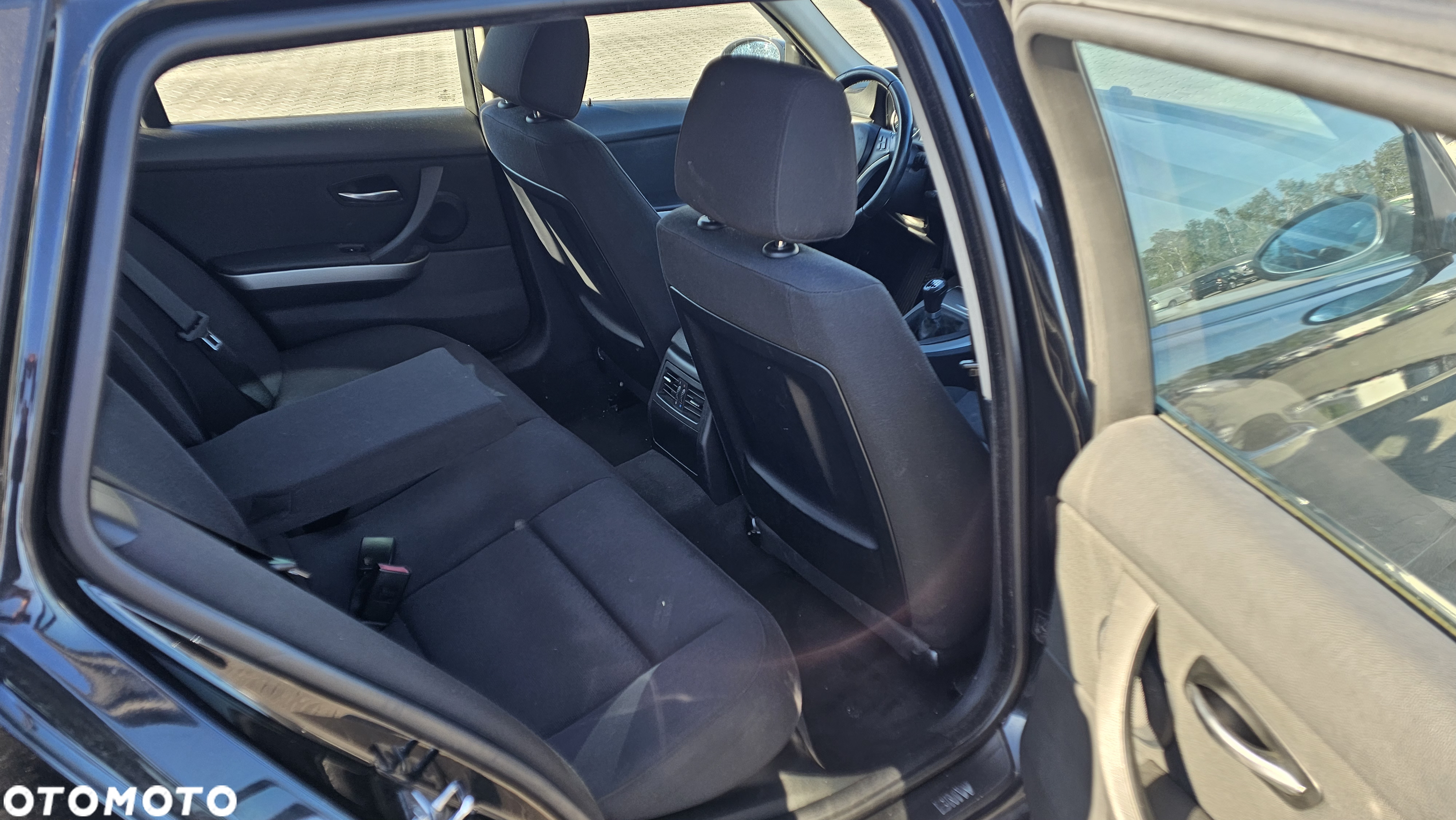 BMW Seria 3 318d DPF Touring - 11