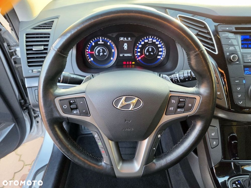 Hyundai i40 Kombi blue 1.7 CRDi DCT Premium - 26