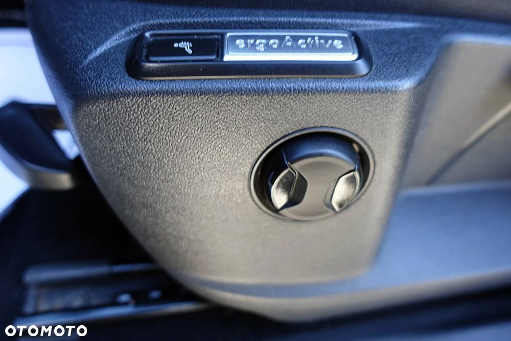 Volkswagen Tiguan 2.0 TDI SCR Elegance - 35