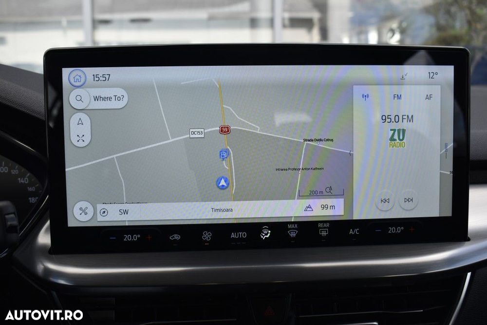 Ford Focus 1.0 EcoBoost 6MT MHEV Titanium - 12