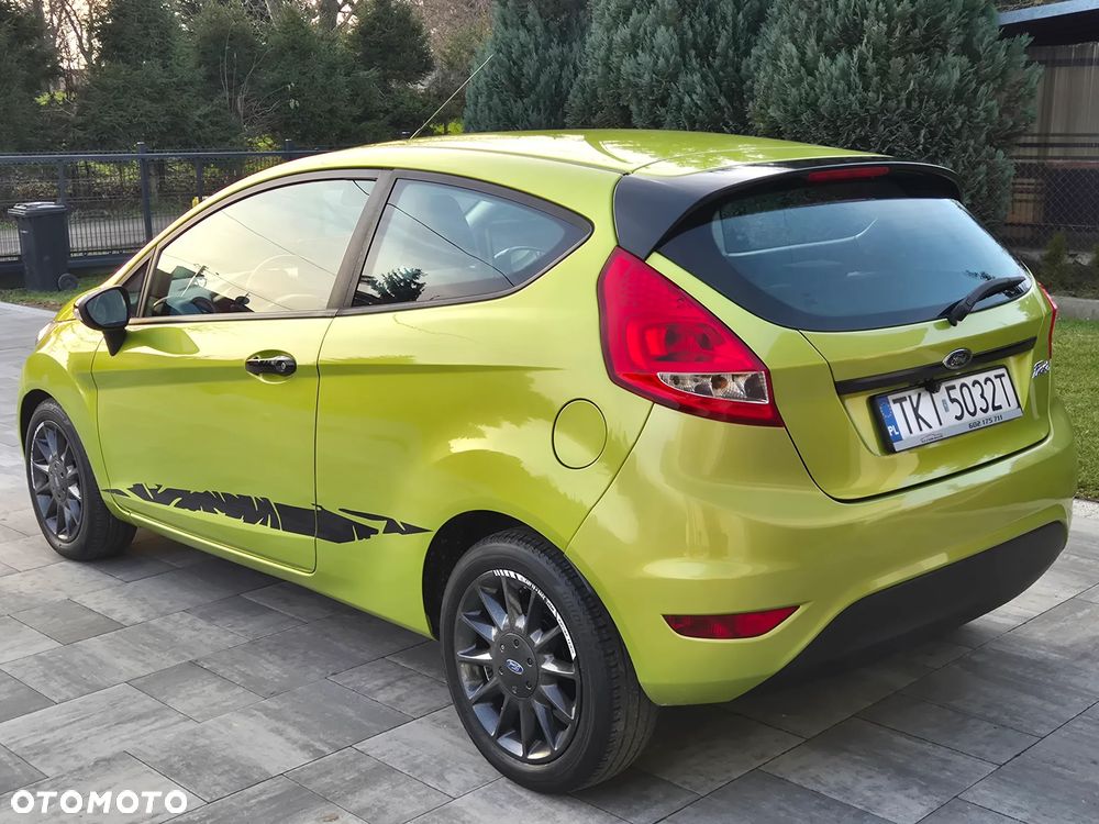 Ford Fiesta 1.25 Champions Edition - 11