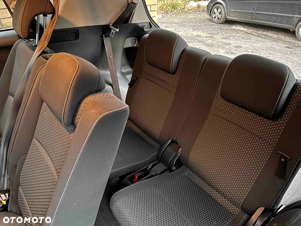 Toyota Verso 1.8 Premium 7os - 8