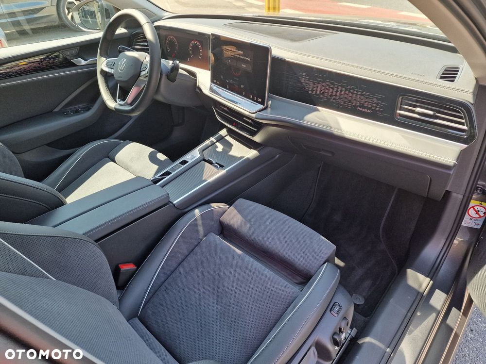 Volkswagen Passat Variant 1.5 TSI ACT mHEV Business DSG - 15