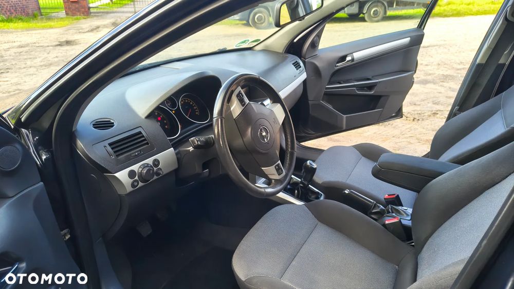 Opel Astra 1.6 Cosmo - 24