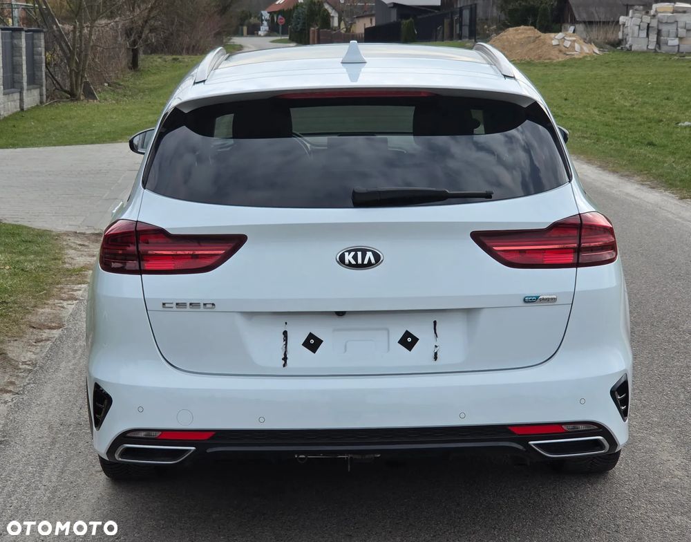 Kia Ceed 1.6 GDI PHEV L DCT - 6