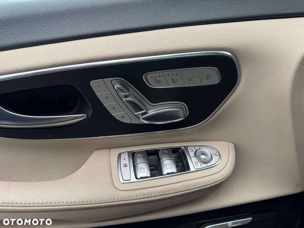 Mercedes-Benz Klasa V 300 d lang 9G-TRONIC Avantgarde Edition 2020 - 13