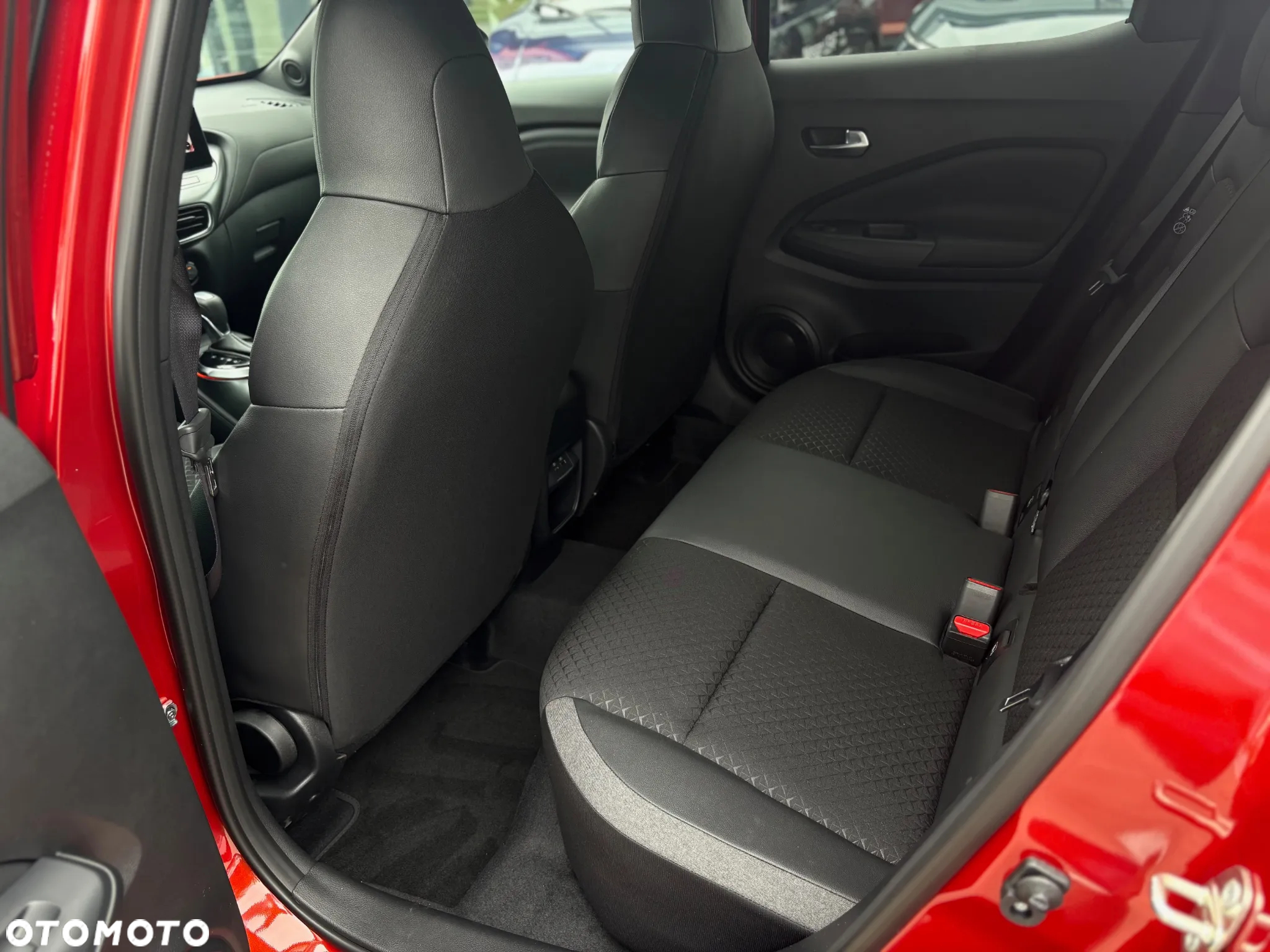 Nissan Juke 1.0 DIG-T N-Connecta DCT - 12