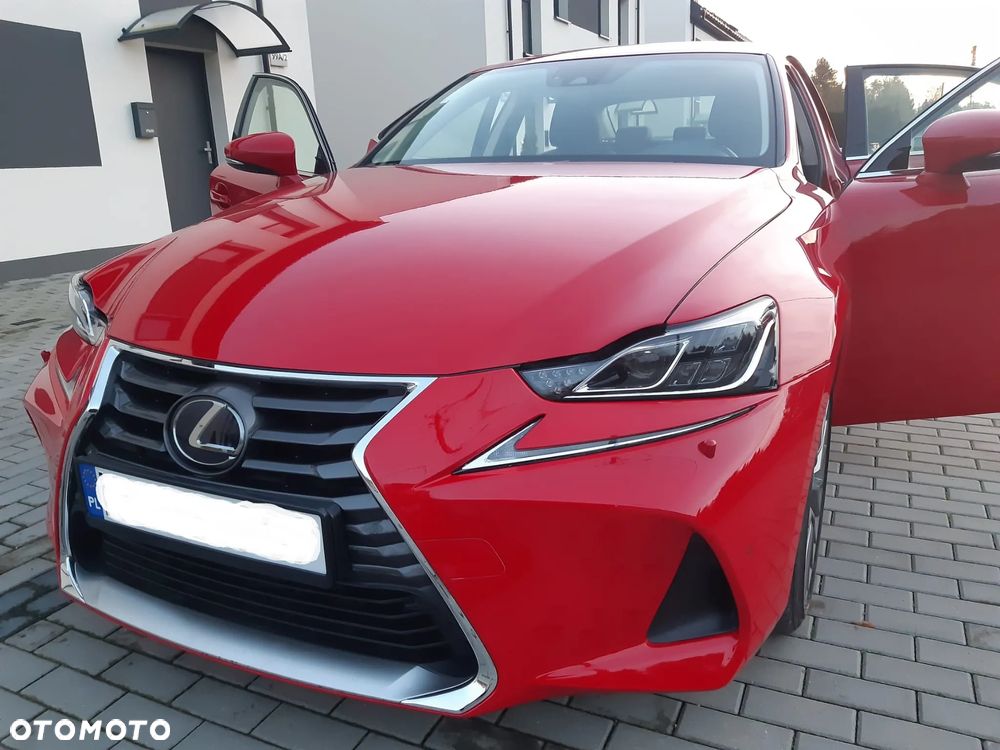 Lexus IS 300h Prestige - 8