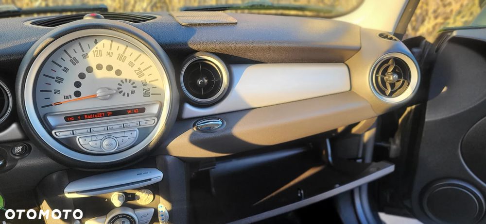 MINI Cooper Standard - 17