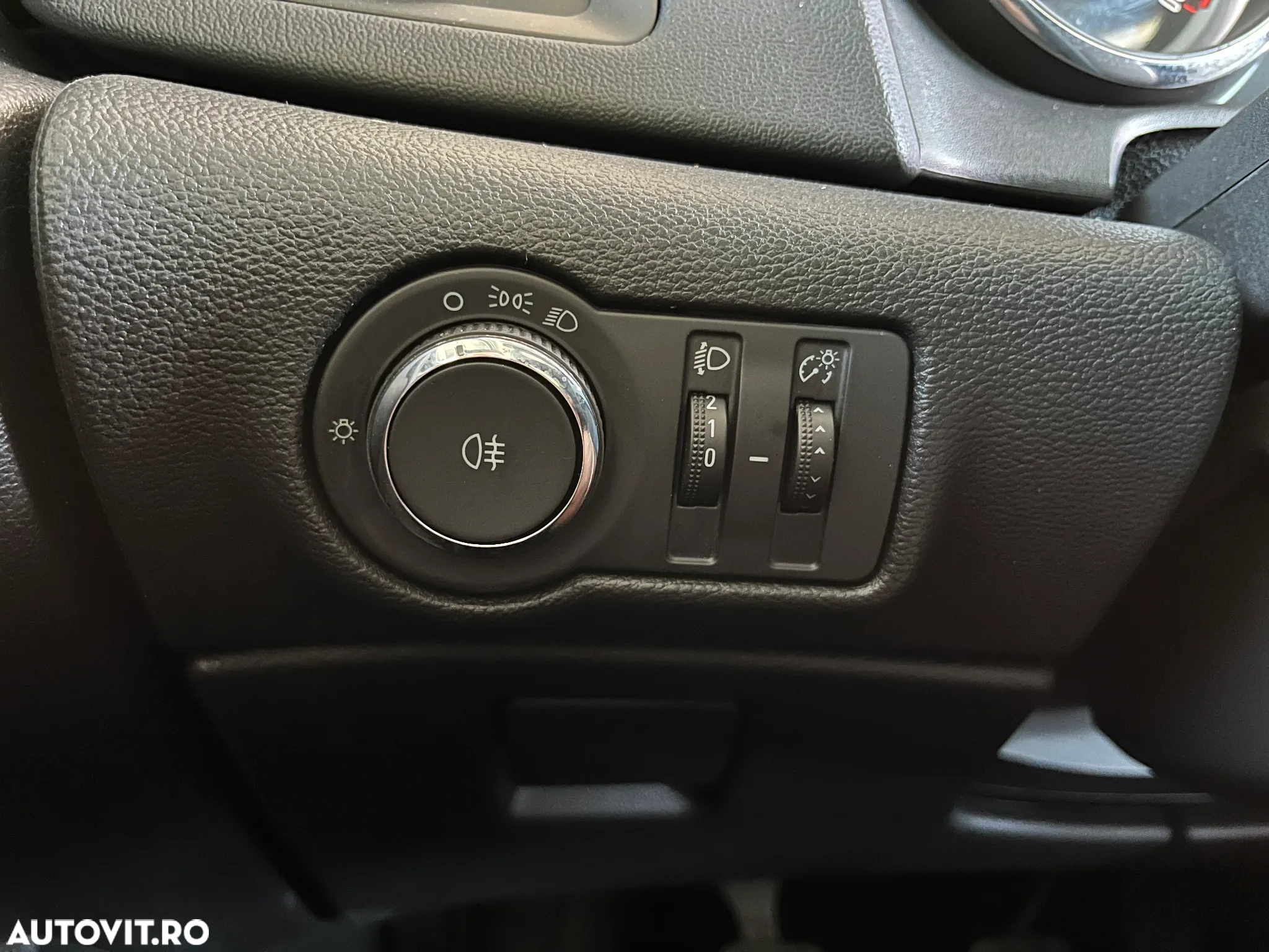 Opel Astra 1.6 TWINPORT ECOTEC Active - 25