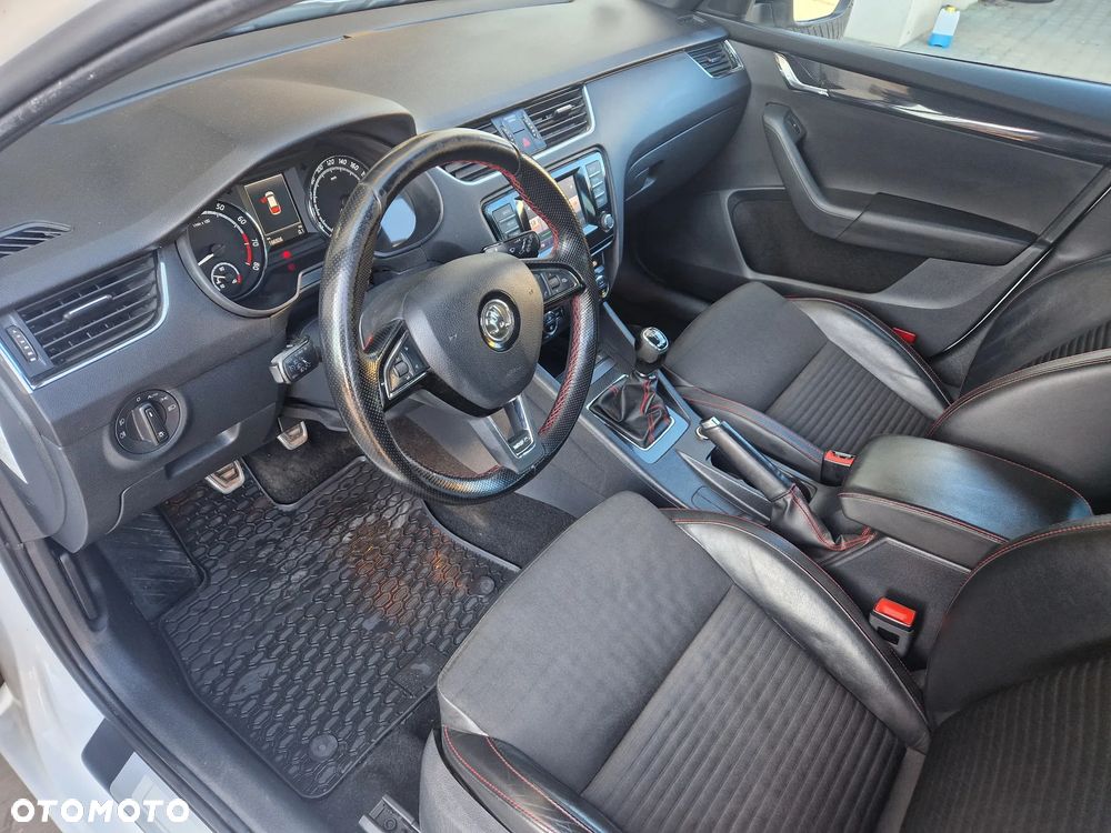 Skoda Octavia 2.0 TSI (Green tec) RS - 13