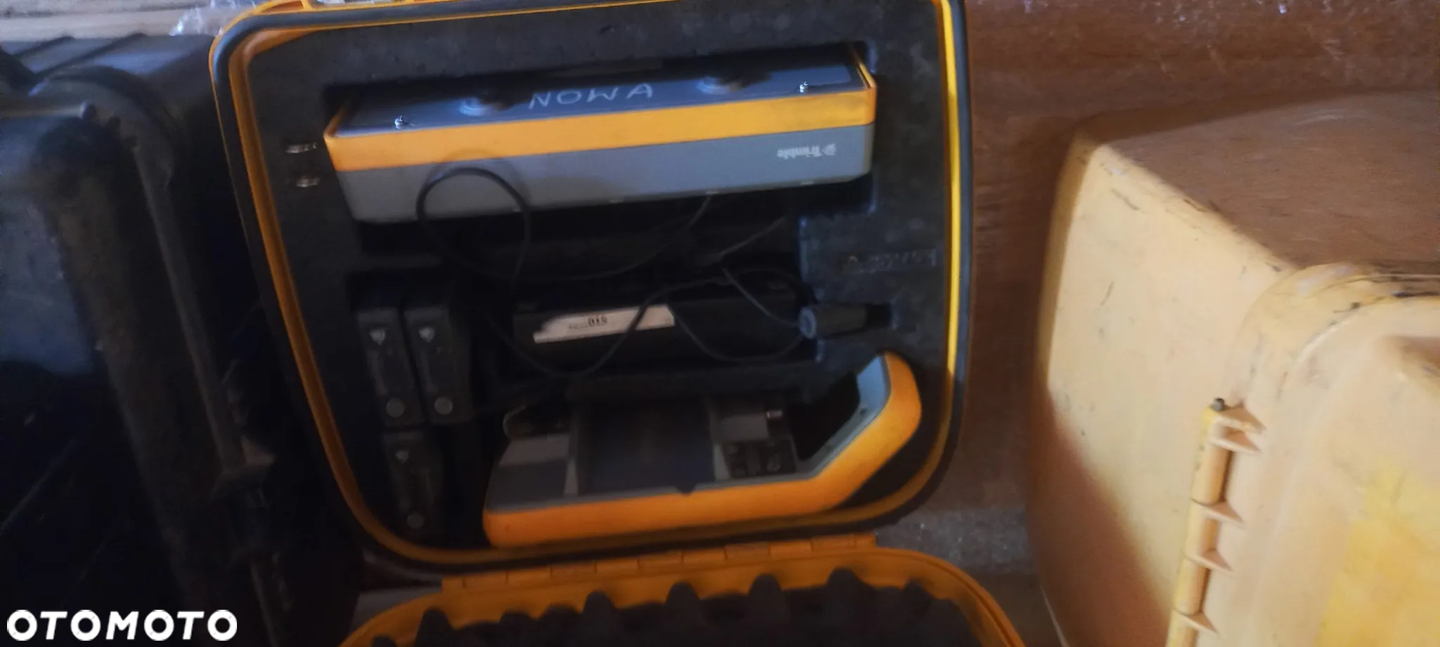 Niwelacja GCS 900  3D trimble z tachymetrem Trimble SPS930 RADIO LUSTRO MONITOR CB430 - 6