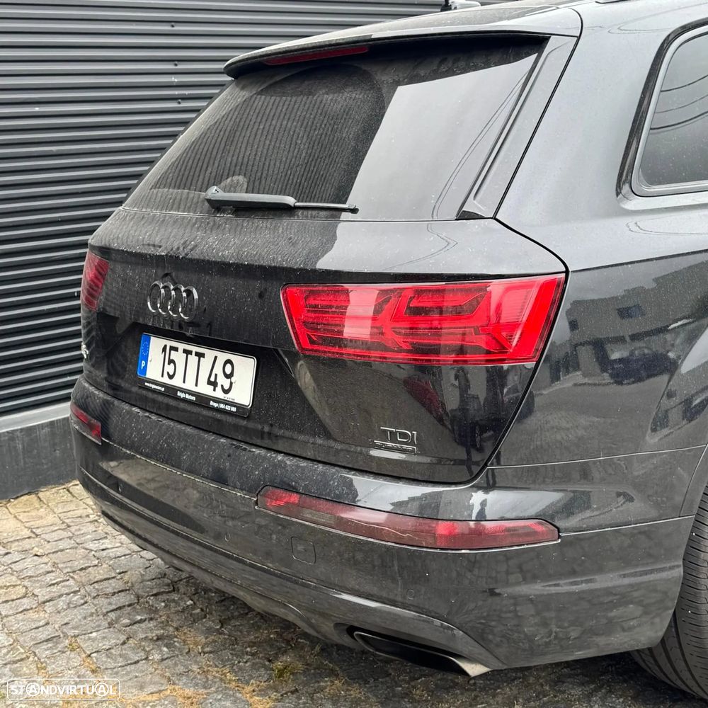 Audi Q7 3.0 TDI quattro S-line Tiptronic 7L - 7