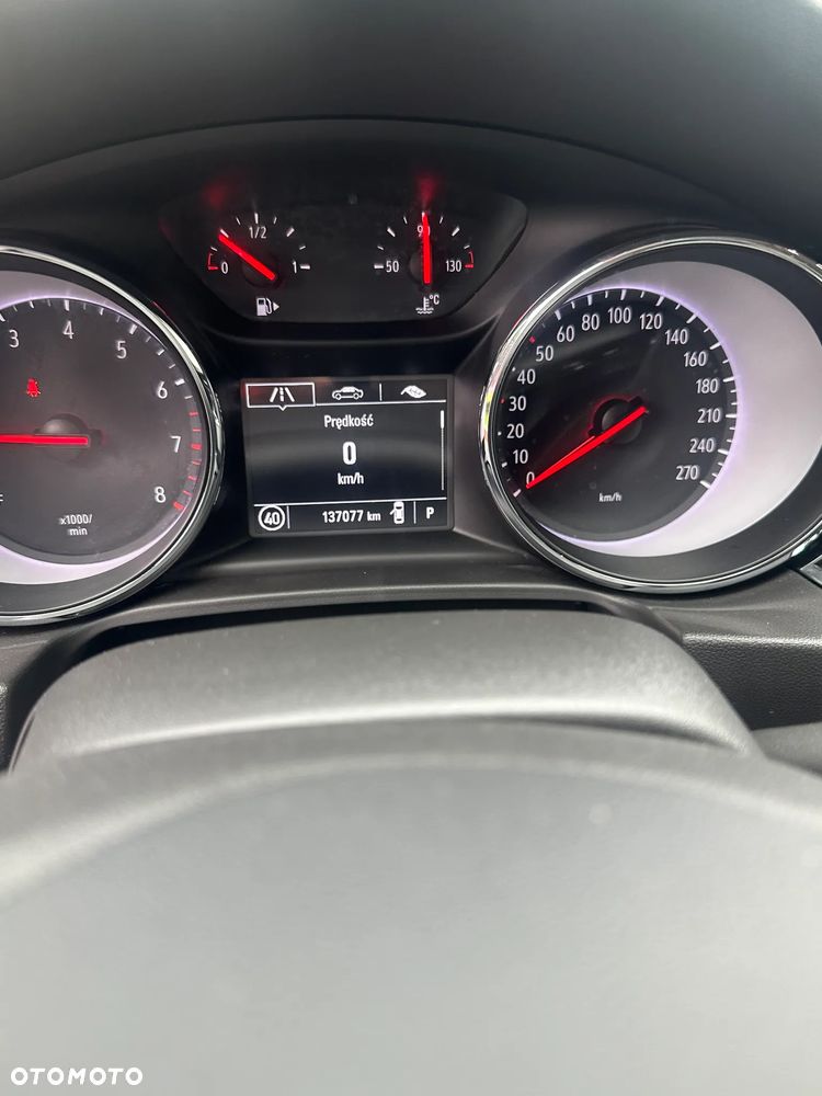 Opel Insignia - 10