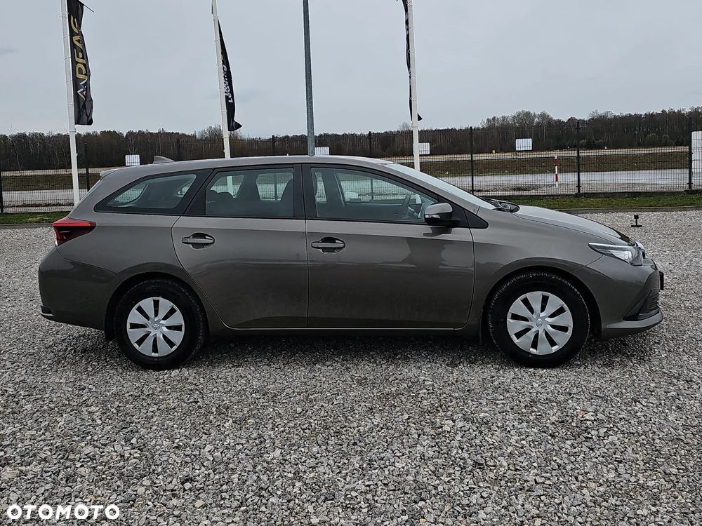 Toyota Auris 1.6 Active - 4