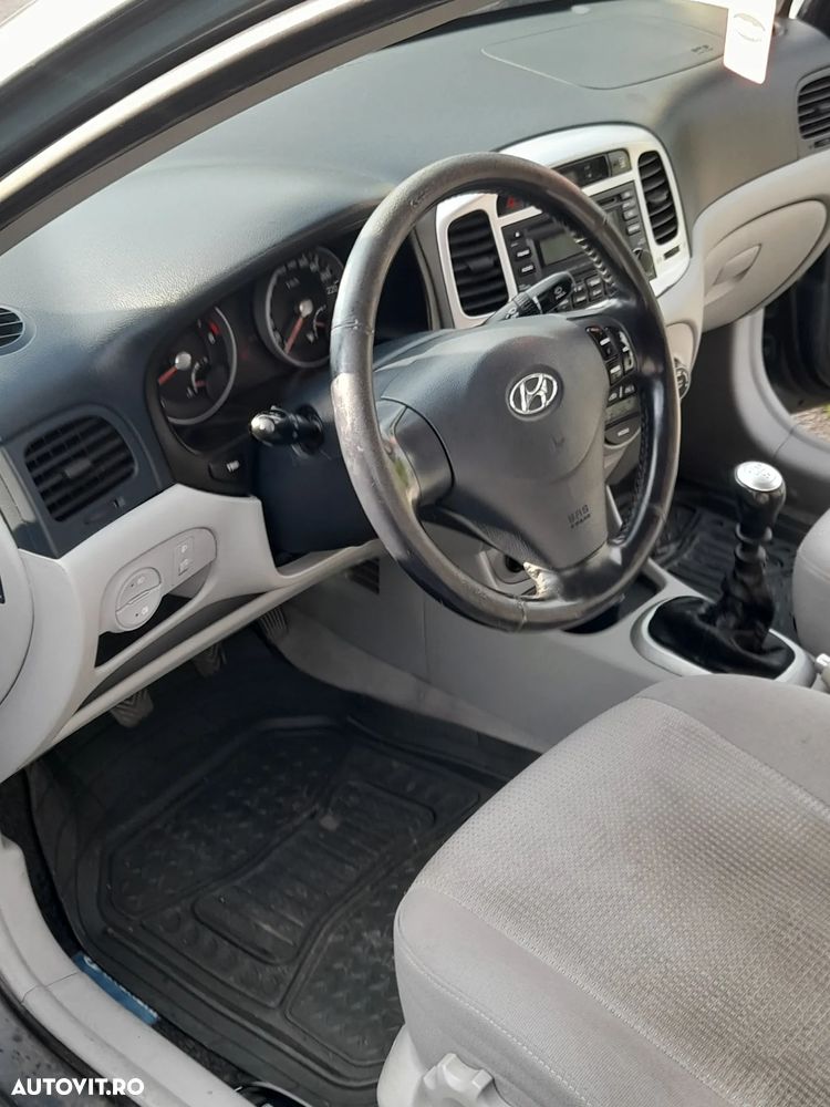 Hyundai Accent MC 1.6 DOHC GLS FULL - 18