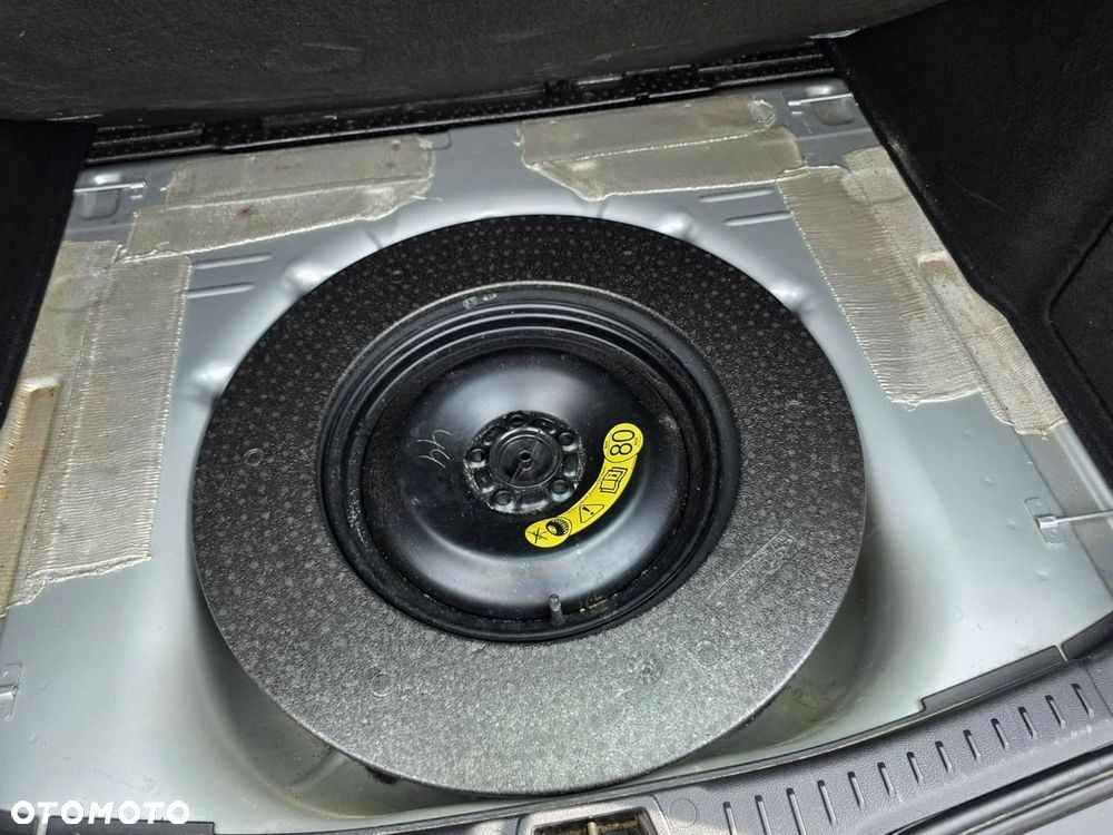 Ford Focus 1.6 TDCi DPF SYNC Edition - 29
