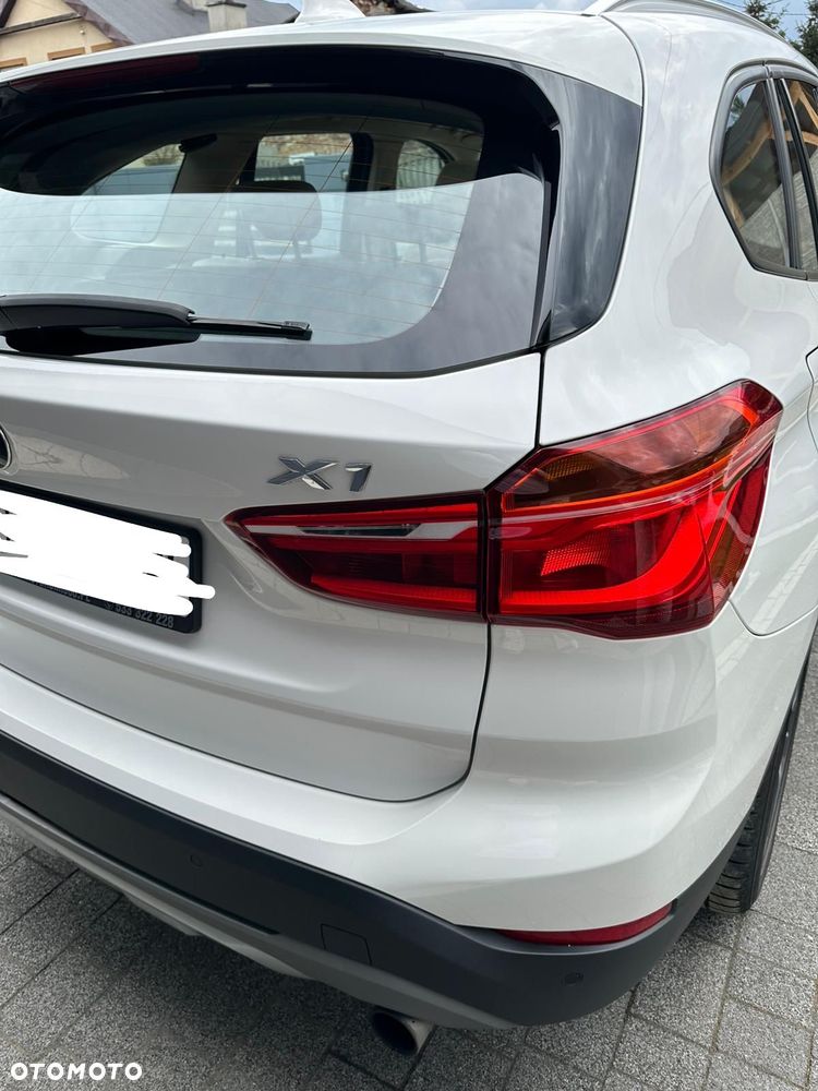 BMW X1 xDrive20i - 18