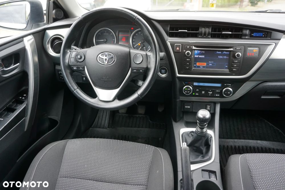 Toyota Auris 2.0 D-4D Comfort - 13