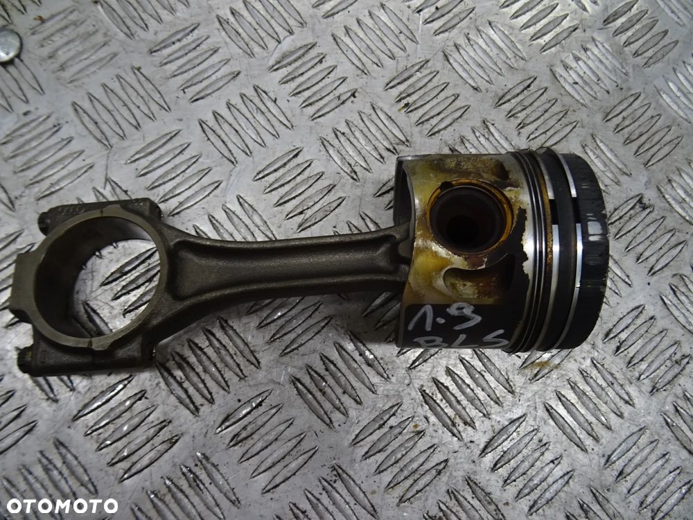 VW GOLF V 1.9TDI BLS TŁOK KORBOWÓD - 3