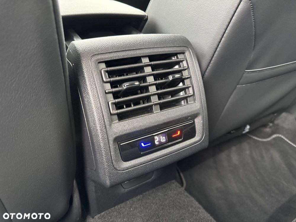Volkswagen Golf - 29
