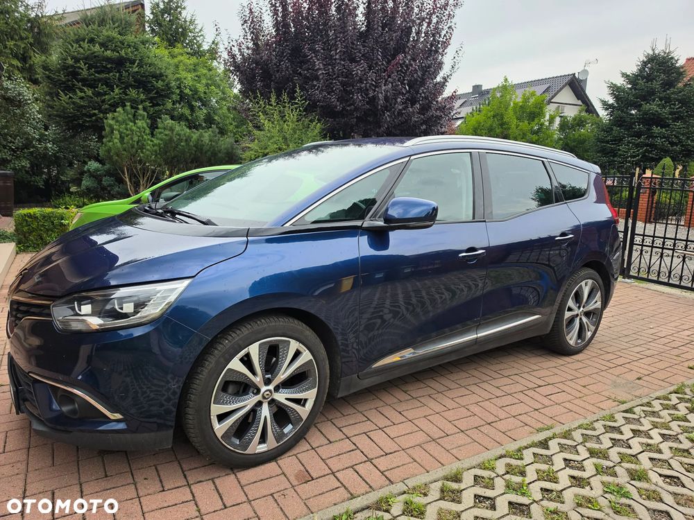 Renault Grand Scenic - 17