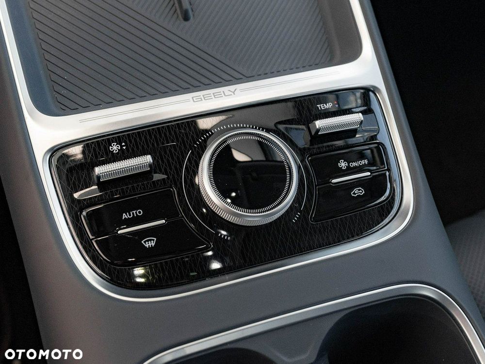 Geely Starray EM-i 1.5 PHEV Pro - 16
