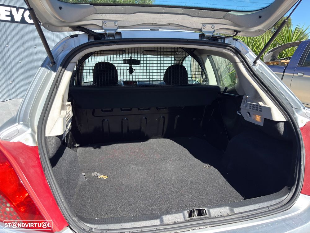 Peugeot 207 1.4 HDI Van - 12