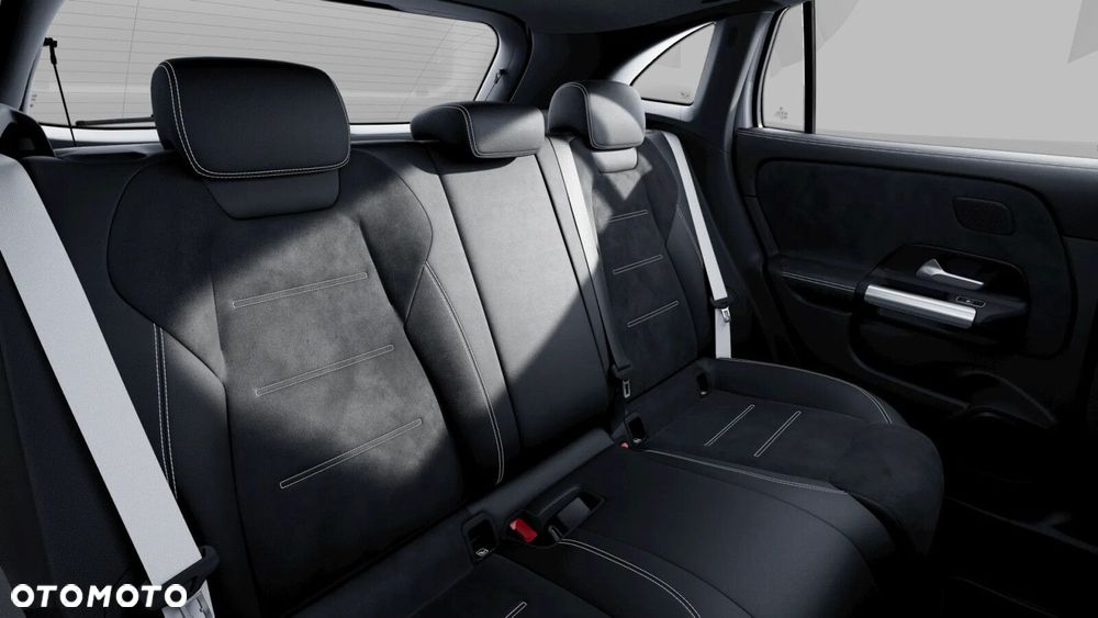 Mercedes-Benz GLA 200 AMG Line - 10