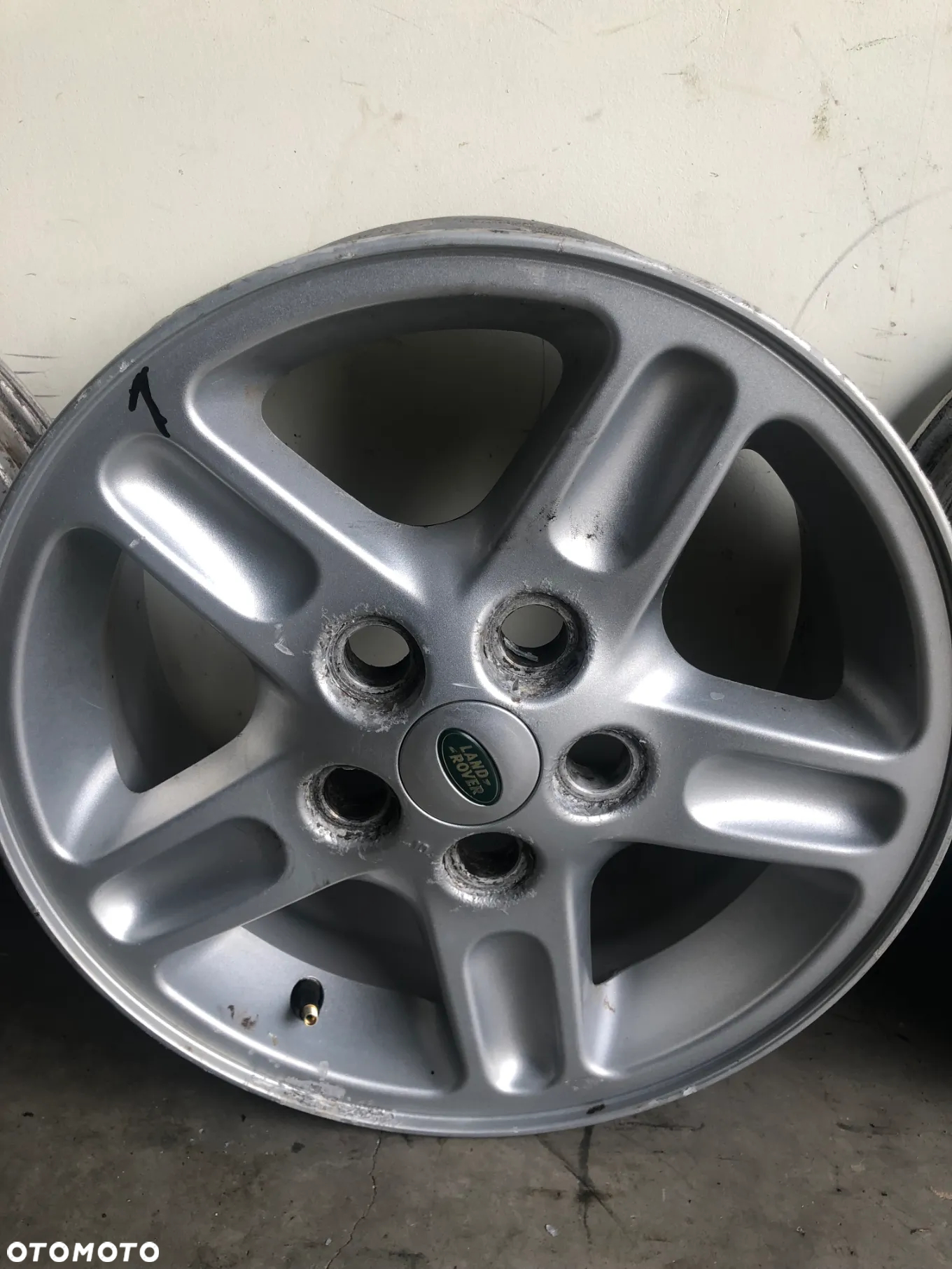 Land Rover Discovery 2 Felgi Aluminiowe 16 cali 3 Sztuki - 3