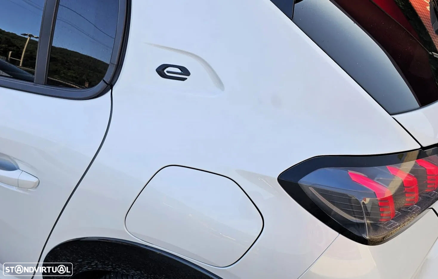 Peugeot e-208 50 kWh Allure Pack - 14