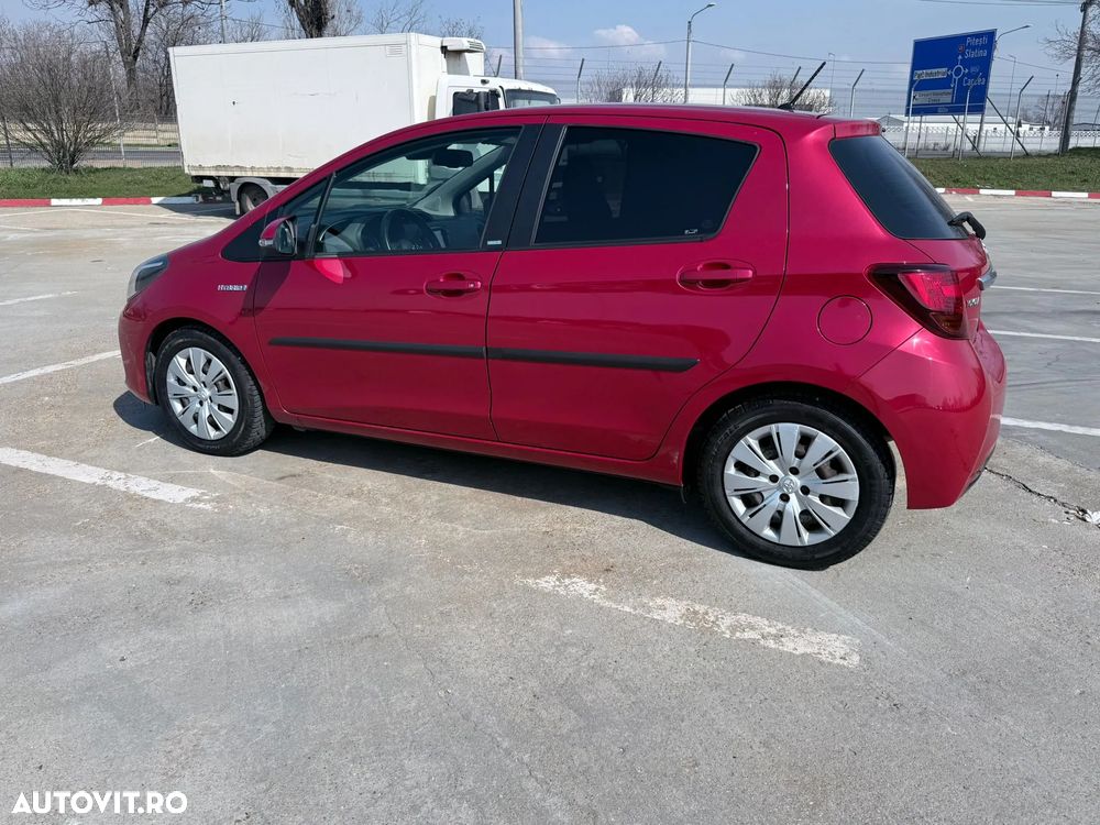 Toyota Yaris 1.5 VVT-i HSD Sol - 17