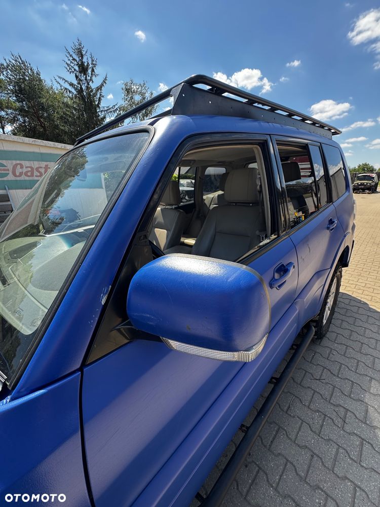 Mitsubishi Pajero - 11