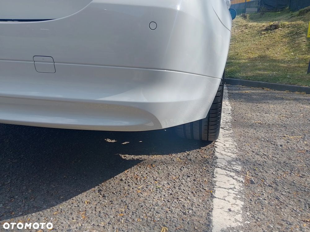 BMW Seria 3 318d DPF - 21