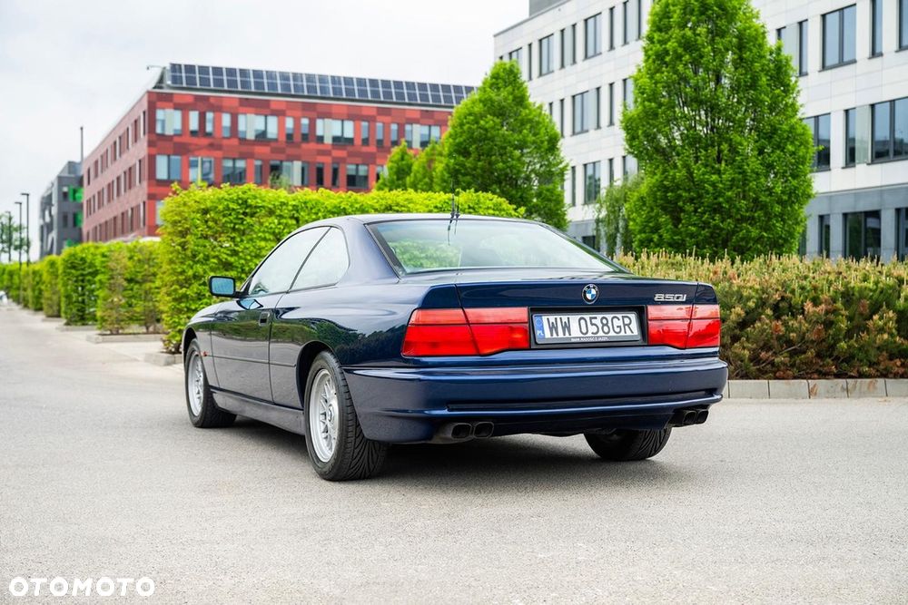 BMW Seria 8 - 7