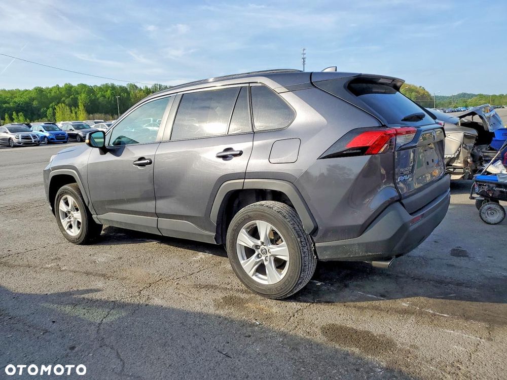 Toyota RAV4 - 3