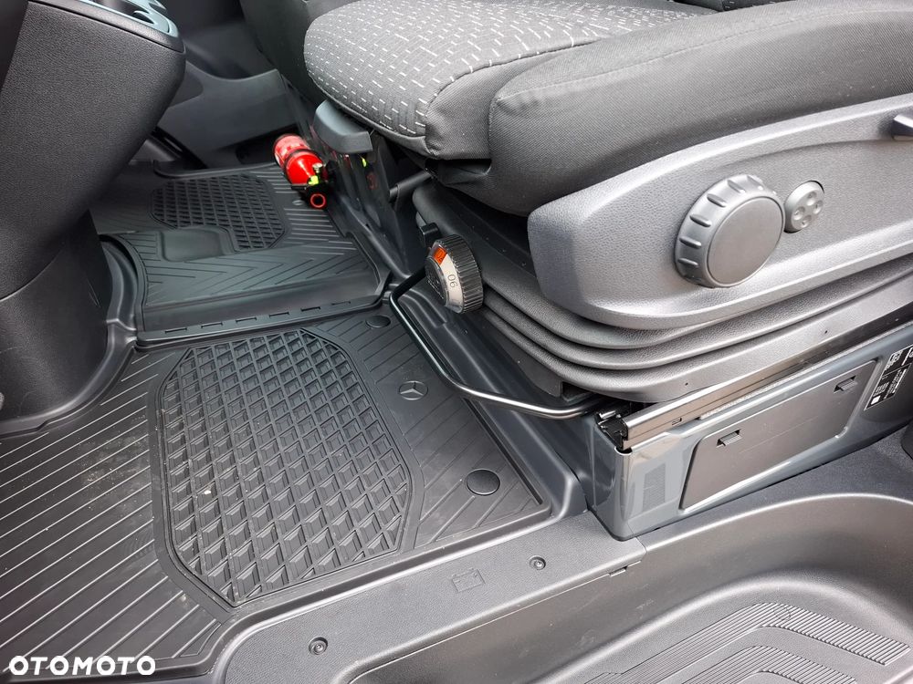 Mercedes-Benz Sprinter 319 CDI Furgon PRO długi 4325 mm L3H2 - 20