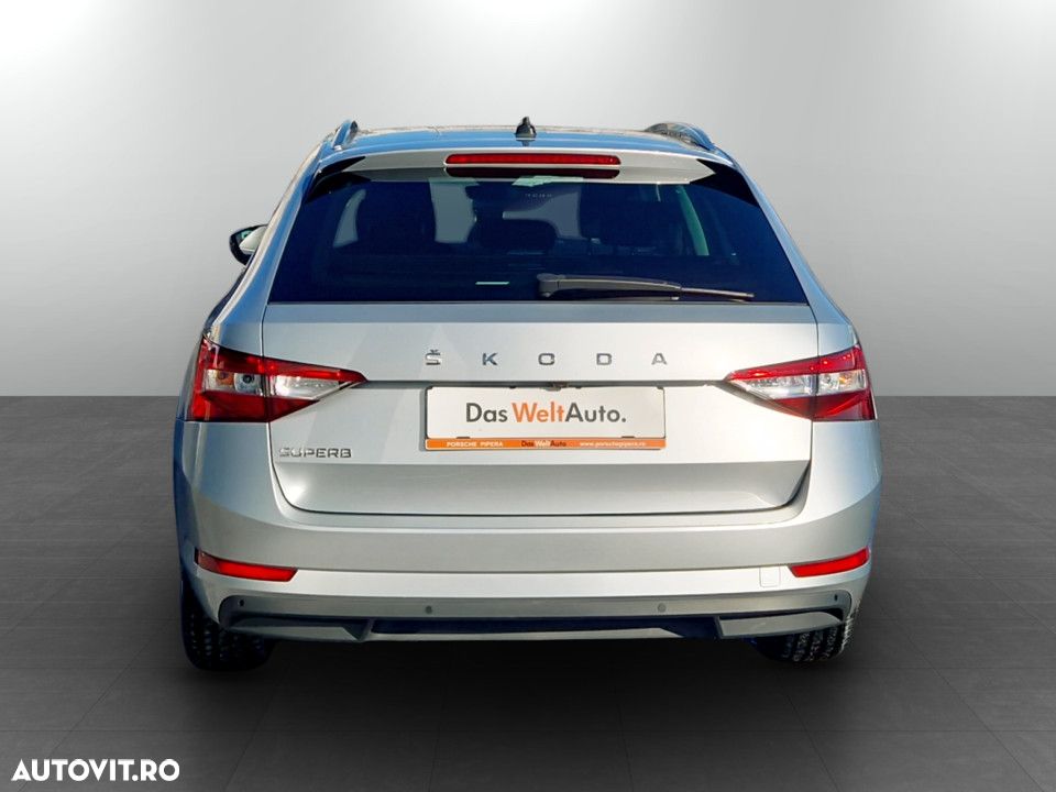 Skoda Superb 2.0 TDI DSG Ambition - 8