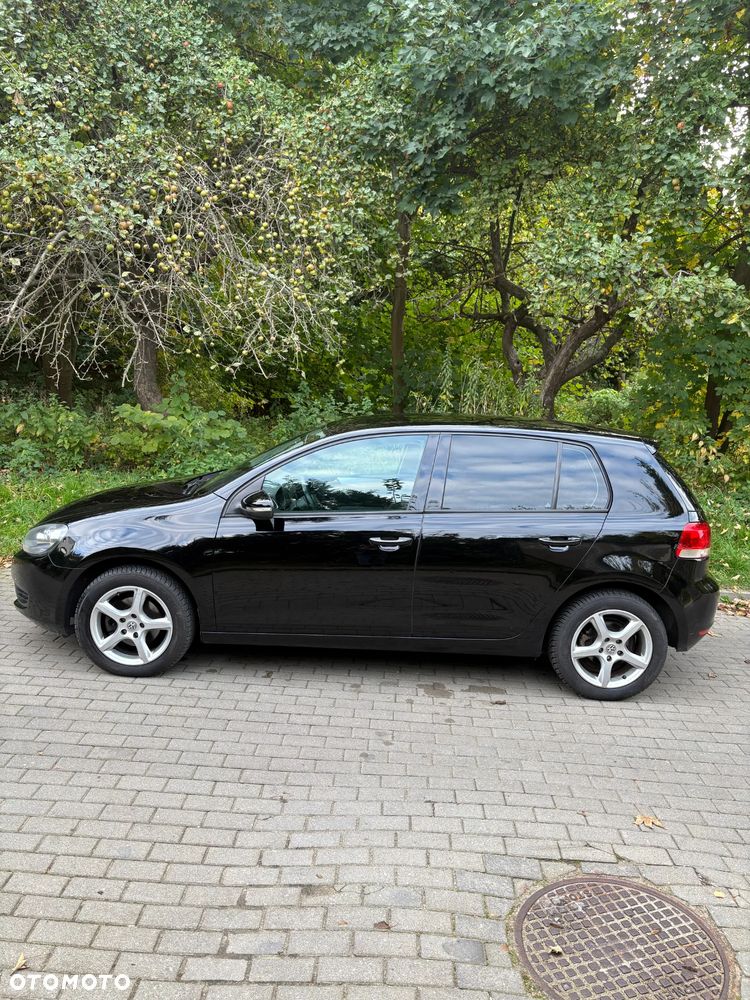 Volkswagen Golf - 6