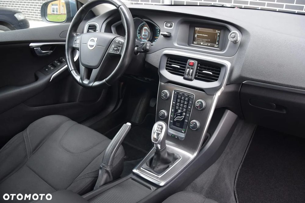 Volvo V40 D3 Summum - 16