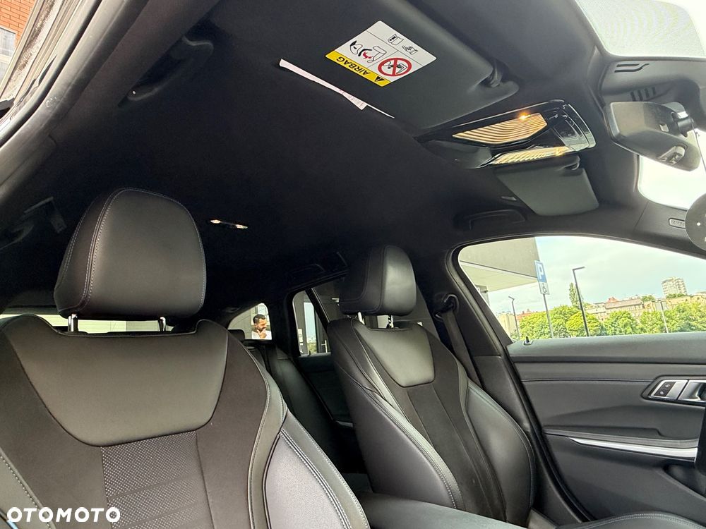 BMW Seria 3 320d xDrive MHEV M Sport sport - 27